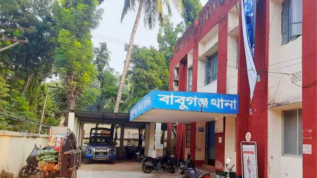 মাদকবিরোধী অভিযানে মাদক কারবারিদের হামলার শিকার ৩ ডিবি-পুলিশ